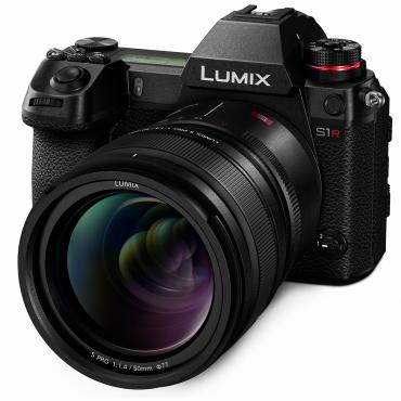 Panasonic S1R